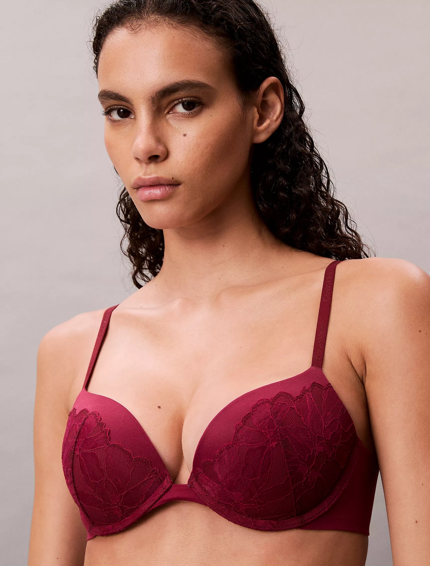 Calvin Klein Perfectly Fit Lace Push Up Plunge Bra